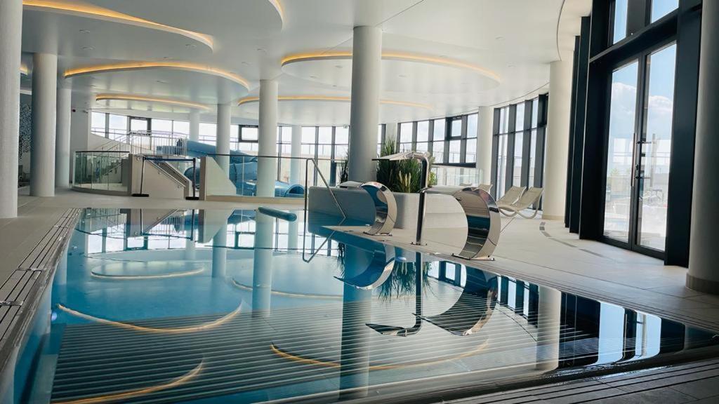 Polanki Aqua Apartamenty Nielimitowany Dostep Do Basenow Parking Free 코워브제크 외부 사진