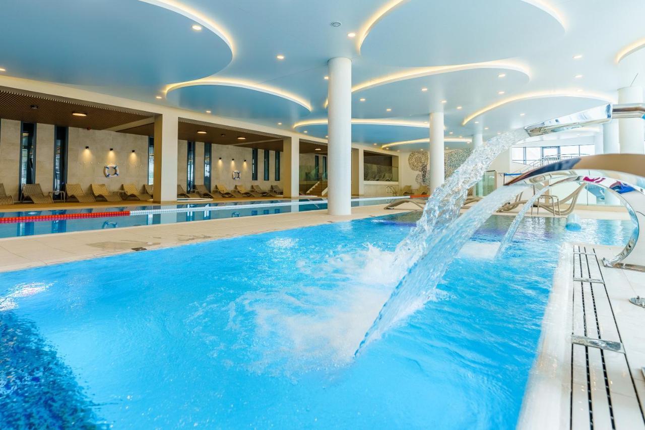 Polanki Aqua Apartamenty Nielimitowany Dostep Do Basenow Parking Free 코워브제크 외부 사진