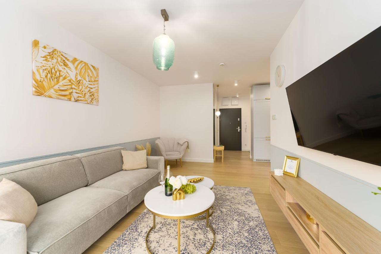 Polanki Aqua Apartamenty Nielimitowany Dostep Do Basenow Parking Free 코워브제크 외부 사진